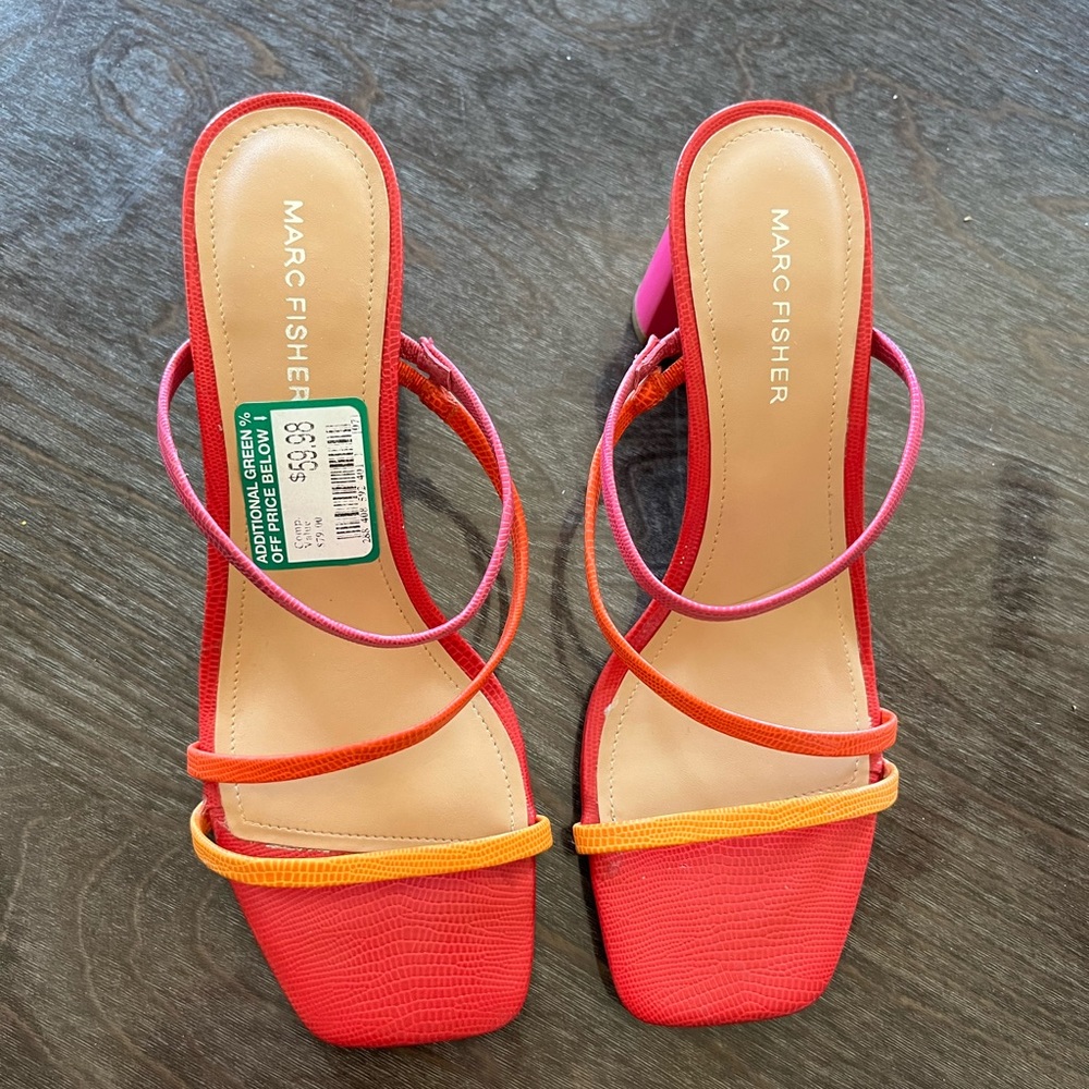 New Never Been Worn Women’s sz 8 Marc Fisher Alaina Sandal Heels